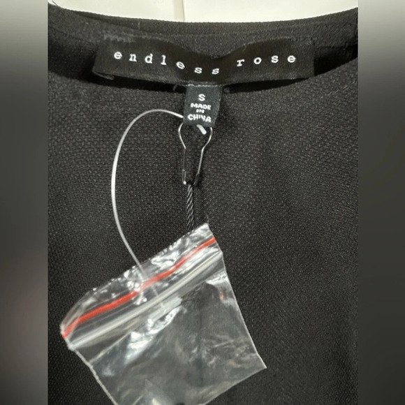 Endless Rose flared cropped blouse, S, semi-open back, flared sleeves, Flowy NEW - Picture 4 of 13